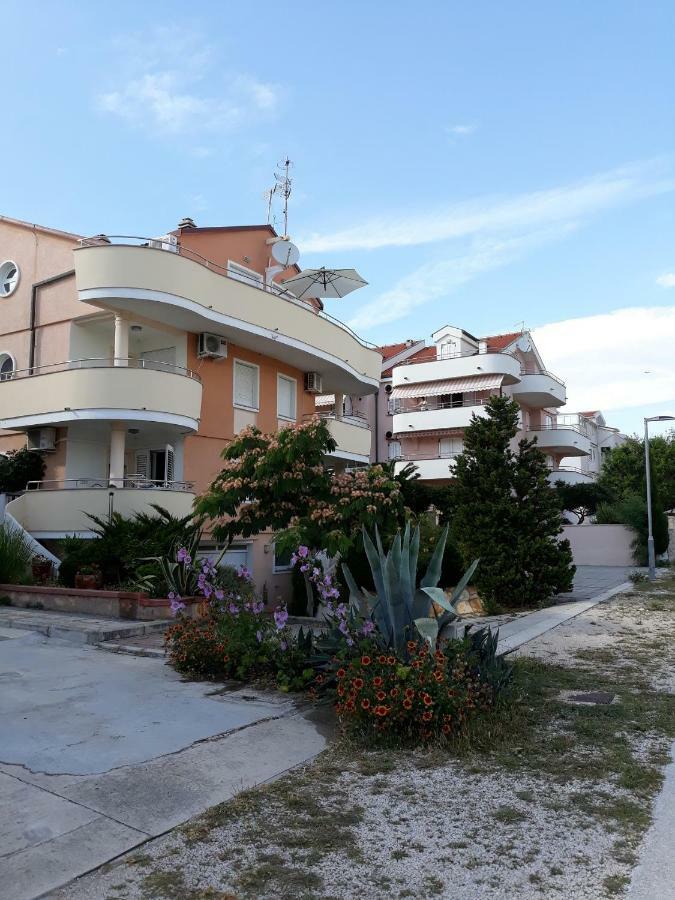 Marina & Luka Apartment Povljana Exterior foto